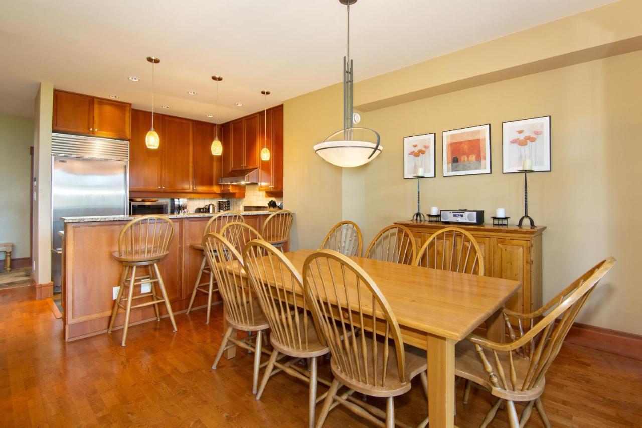 Taluswood The Heights 18 | Mountainside Townhome W/ Ski Access, Hot Tub, Tranquil Views Whistler Exterior photo