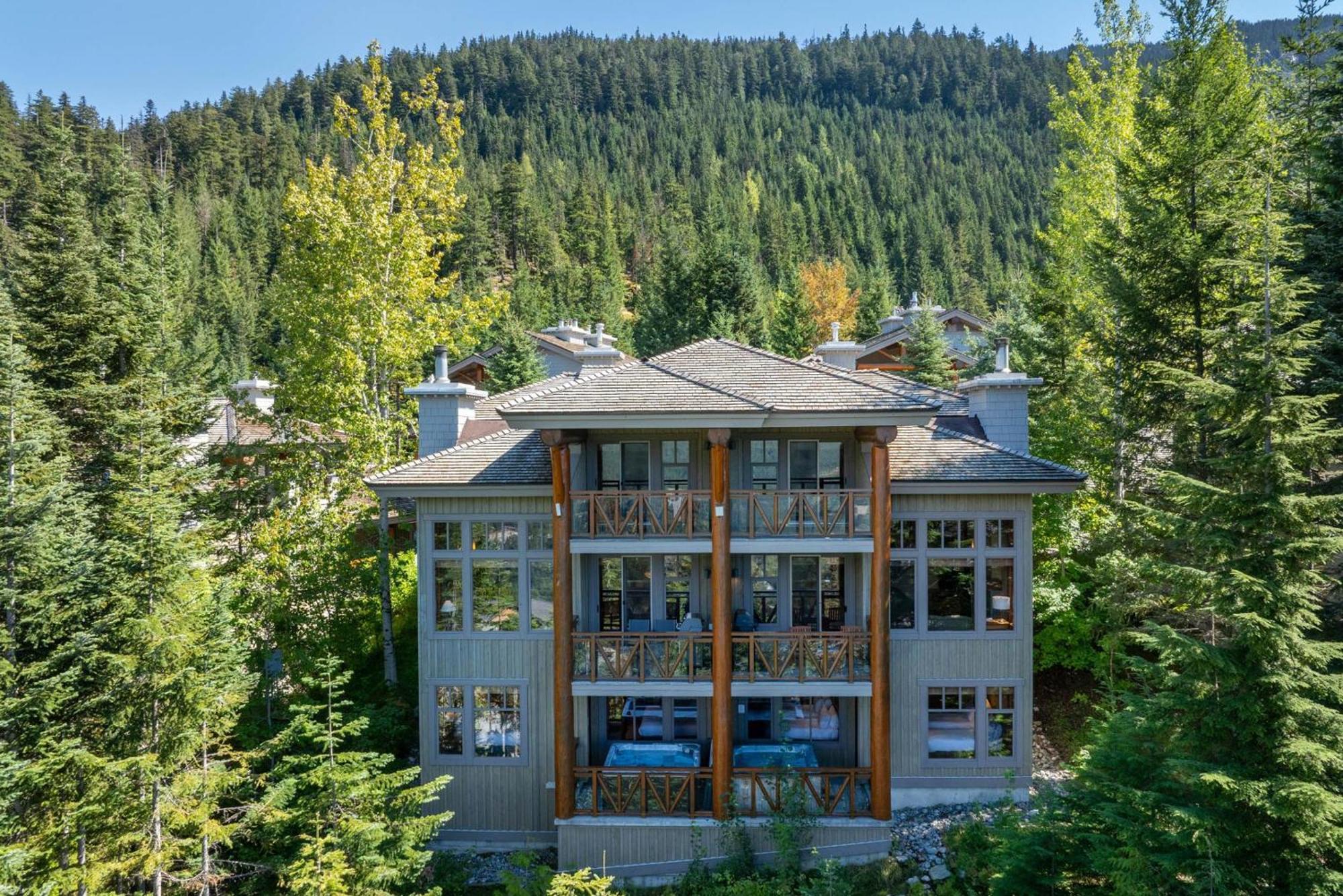 Taluswood The Heights 18 | Mountainside Townhome W/ Ski Access, Hot Tub, Tranquil Views Whistler Exterior photo